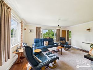 Sitting Room- click for photo gallery